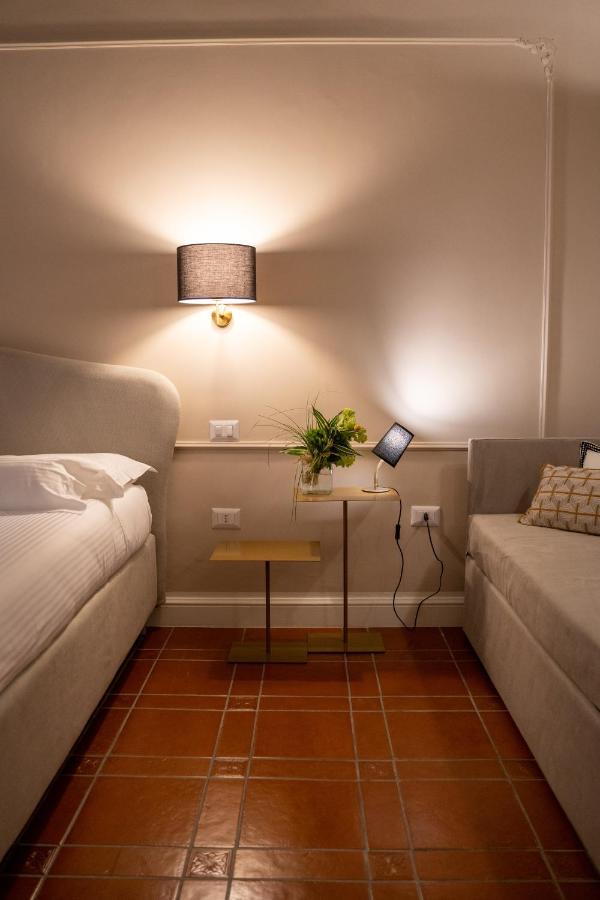 Casa Almika Principe Amedeo Hotel Bari Bagian luar foto