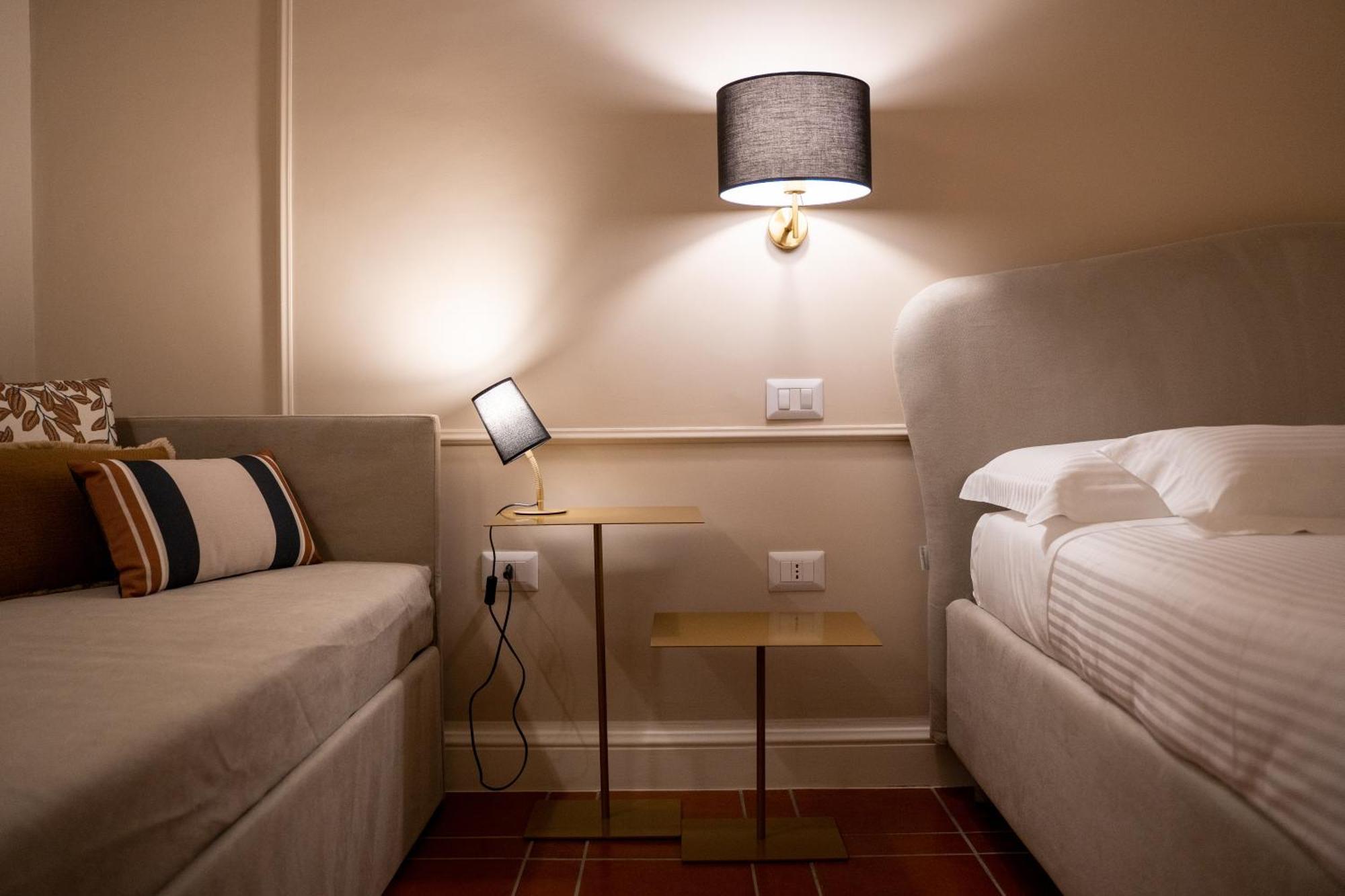 Casa Almika Principe Amedeo Hotel Bari Bagian luar foto